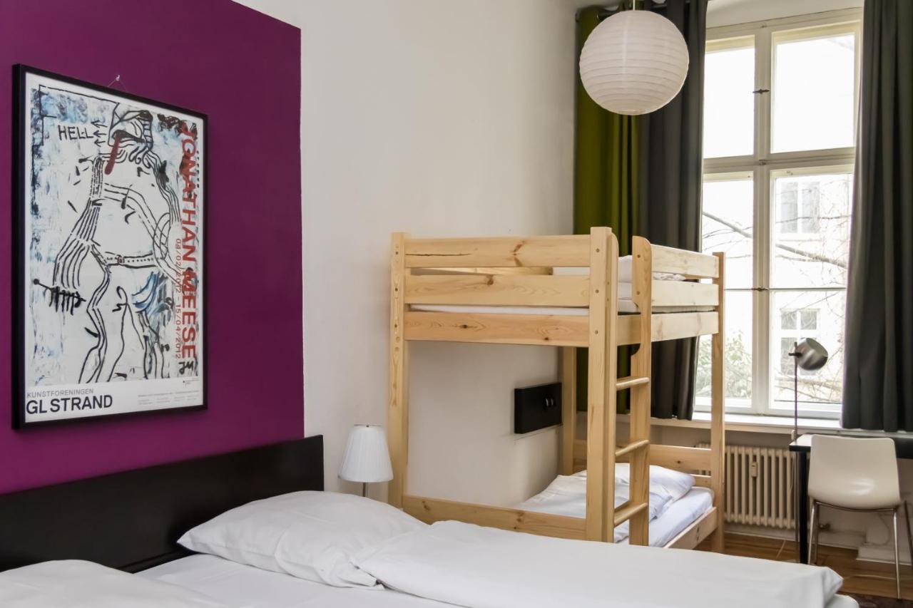 Pension Hostel Staycomfort Am Kurfuerstendamm Berlino Esterno foto