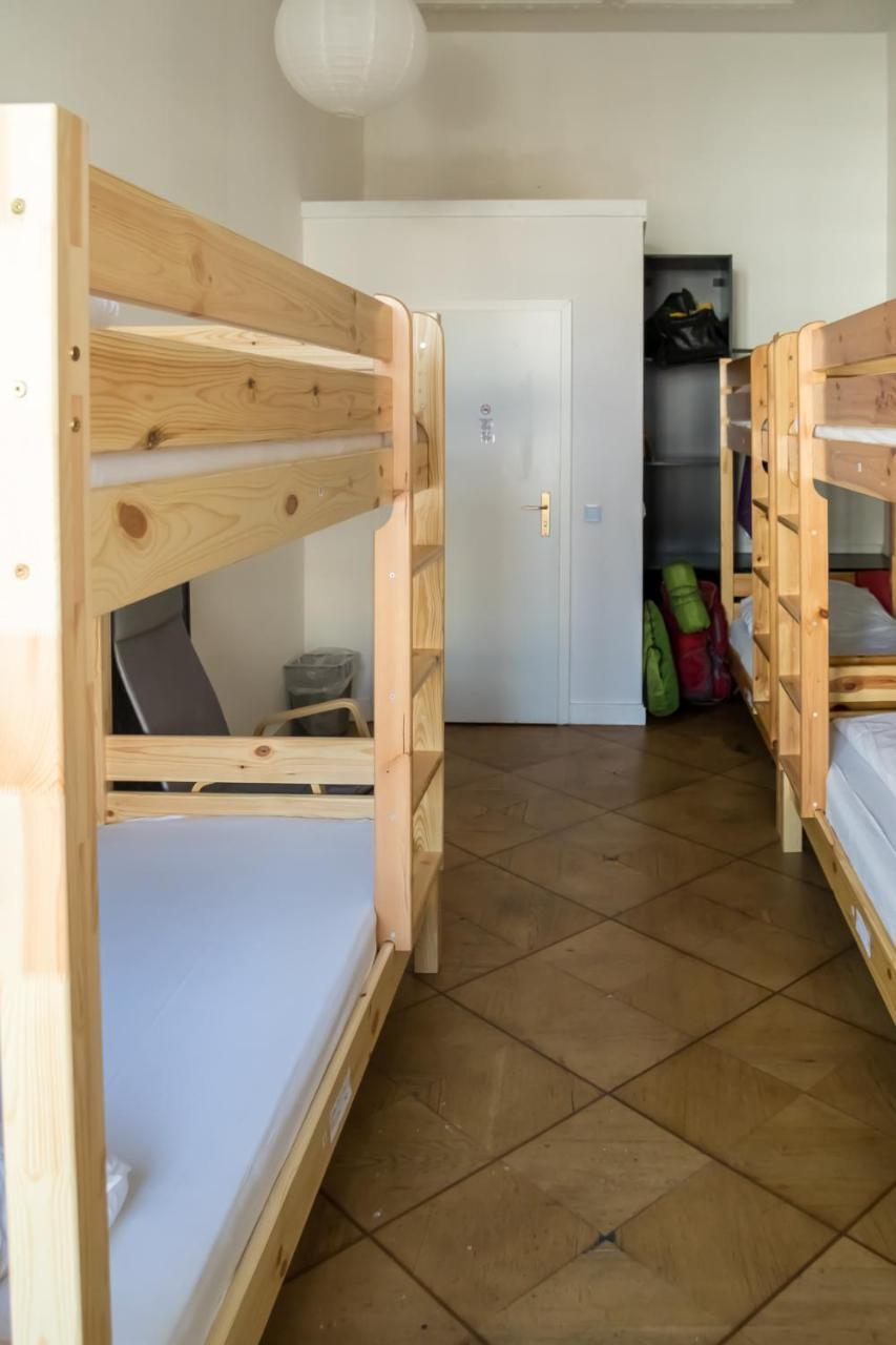 Pension Hostel Staycomfort Am Kurfuerstendamm Berlino Esterno foto