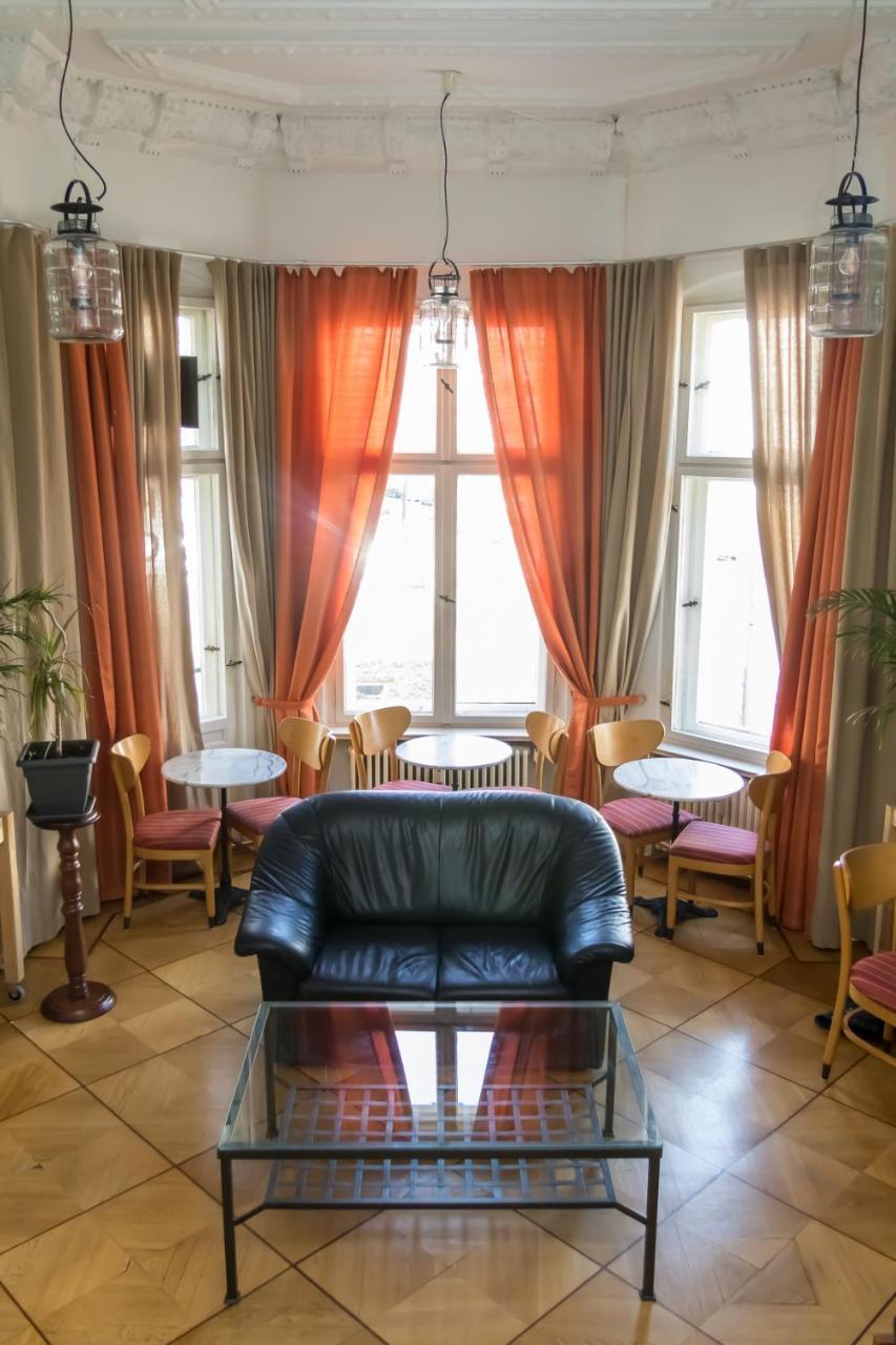 Pension Hostel Staycomfort Am Kurfuerstendamm Berlino Esterno foto