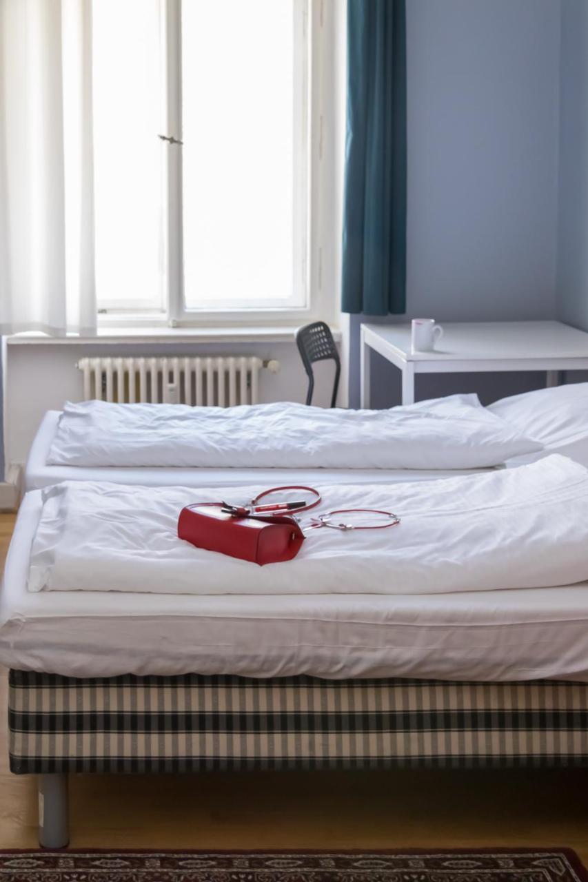 Pension Hostel Staycomfort Am Kurfuerstendamm Berlino Esterno foto