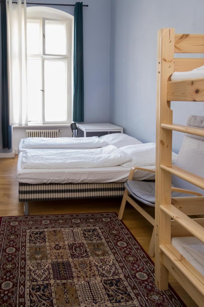 Pension Hostel Staycomfort Am Kurfuerstendamm Berlino Esterno foto